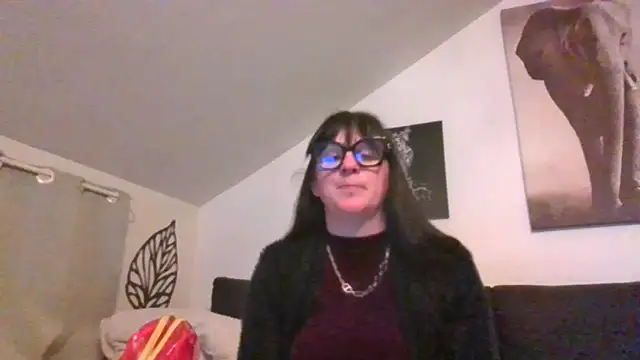 Snapshot of sexujuly88 chatting on 05-17-26, 09:04 sexujuly88 online show from 05-17-26, 09:04