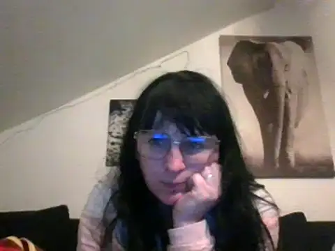 Snapshot of sexujuly88 chatting on 03-02-25, 09:41 sexujuly88 online show from 03-02-25, 09:41