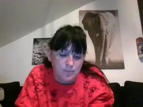 Snapshot of sexujuly88 chatting on 09-09-25, 09:24 sexujuly88 online show from 09-09-25, 09:24