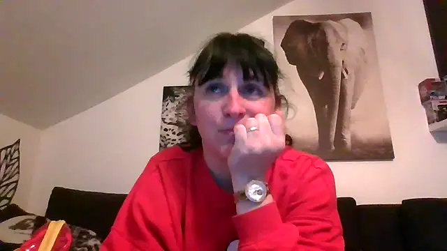 Snapshot of sexujuly88 chatting on 05-11-26, 09:23 sexujuly88 online show from 05-11-26, 09:23
