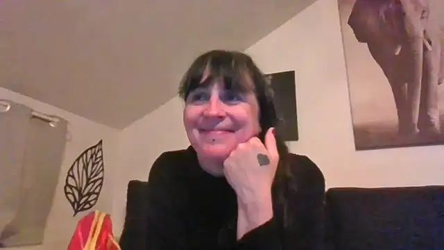 Snapshot of sexujuly88 chatting on 05-14-26, 09:23 sexujuly88 online show from 05-14-26, 09:23