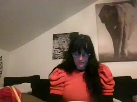 Snapshot of sexujuly88 chatting on 11-02-25, 10:15 sexujuly88 online show from 11-02-25, 10:15