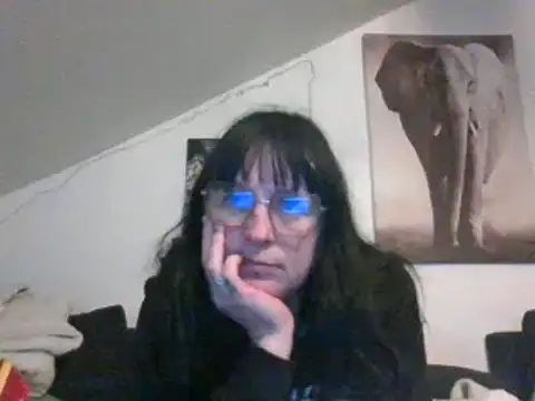 Snapshot of sexujuly88 chatting on 02-21-25, 10:15 sexujuly88 online show from 02-21-25, 10:15