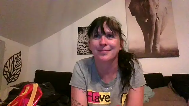 Snapshot of sexujuly88 chatting on 06-01-26, 08:52 sexujuly88 online show from 06-01-26, 08:52