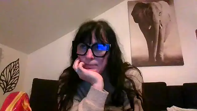 Snapshot of sexujuly88 chatting on 05-19-26, 08:27 sexujuly88 online show from 05-19-26, 08:27