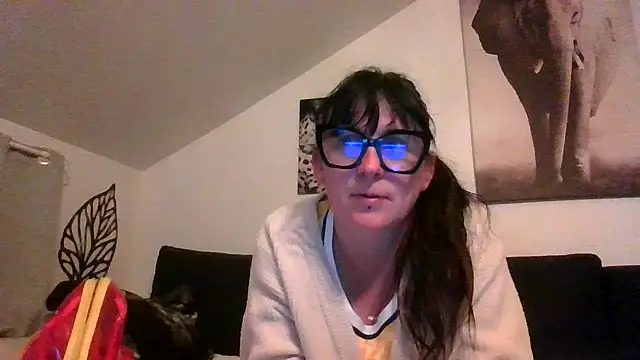 Snapshot of sexujuly88 chatting on 05-10-26, 08:00 sexujuly88 online show from 05-10-26, 08:00
