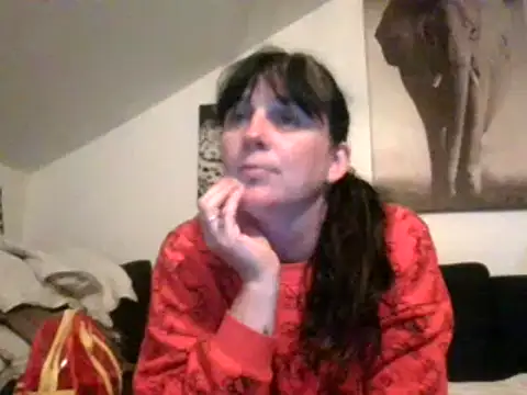 Snapshot of sexujuly88 chatting on 09-21-25, 08:03 sexujuly88 online show from 09-21-25, 08:03