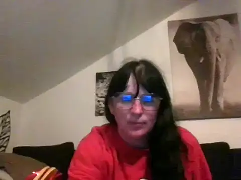 Snapshot of sexujuly88 chatting on 09-28-25, 08:27 sexujuly88 online show from 09-28-25, 08:27