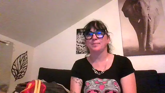 Snapshot of sexujuly88 chatting on 05-25-26, 09:24 sexujuly88 online show from 05-25-26, 09:24