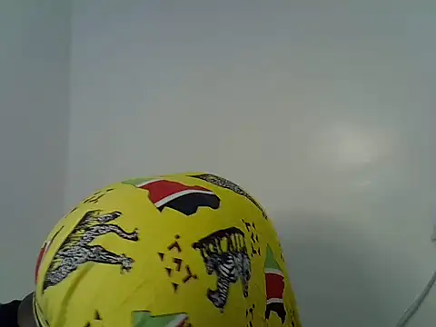 Snapshot of Sweet_Cherry17 chatting on 06-06-26, 11:32 Sweet Cherry17 online show from 06-06-26, 11:32