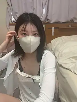 Snapshot of _Miru_ chatting on 06-07-26, 03:56 Miru online show from 06-07-26, 03:56