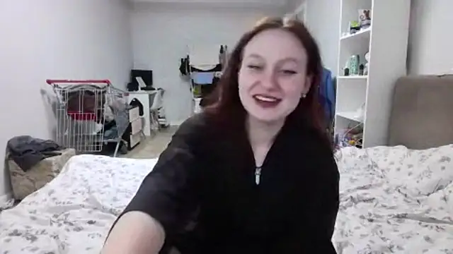 Snapshot of LoiseLovetto chatting on 06-24-26, 05:22 LoiseLovetto online show from 06-24-26, 05:22
