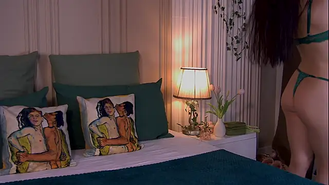 Snapshot of HornyPriestess chatting on 06-12-26, 07:28 HornyPriestess online show from 06-12-26, 07:28