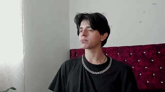 Snapshot of Angel_Miguel_1 chatting on 06-03-26, 08:24 Angel Miguel 1 online show from 06-03-26, 08:24