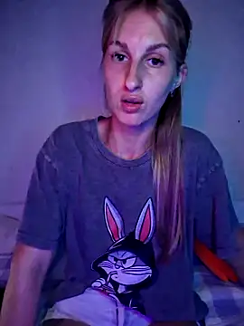Snapshot of carolinaXlove chatting on 07-16-26, 07:44 carolinaXlove online show from 07-16-26, 07:44