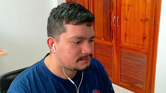 Snapshot of Zaddus chatting on 06-16-26, 03:56 Zaddus online show from 06-16-26, 03:56