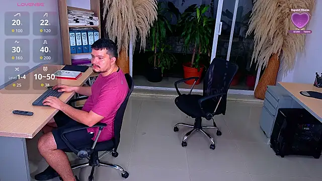 Snapshot of Zaddus chatting on 06-07-26, 04:28 Zaddus online show from 06-07-26, 04:28