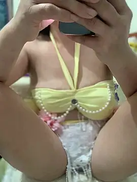 Emlyla online show from 07-19-26, 05:38