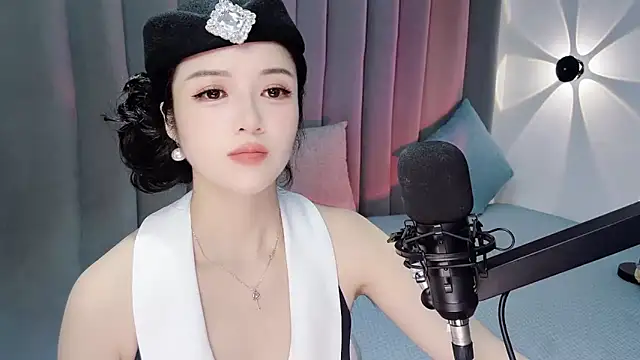 Momo-Wow online show from 07-07-26, 06:47