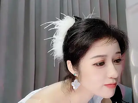 Snapshot of Momo-Wow chatting on 06-05-26, 06:52 Momo-Wow online show from 06-05-26, 06:52