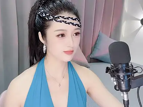 Snapshot of Momo-Wow chatting on 06-01-26, 05:51 Momo-Wow online show from 06-01-26, 05:51