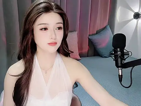 Snapshot of Momo-Wow chatting on 06-10-26, 06:14 Momo-Wow online show from 06-10-26, 06:14