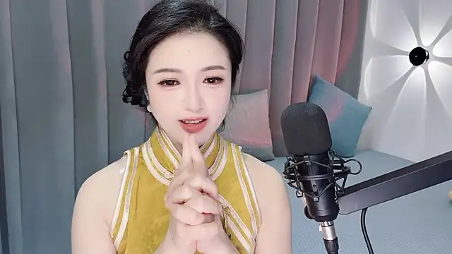 Momo-Wow online show from 06-14-26, 04:46