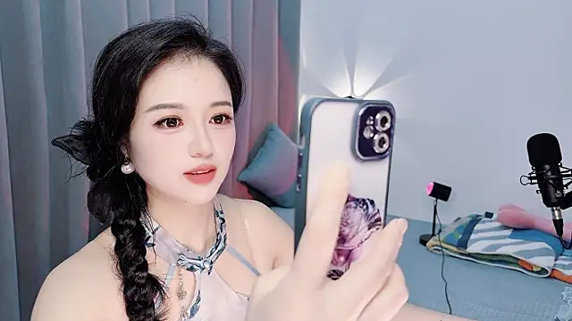 Momo-Wow online show from 07-20-26, 05:48