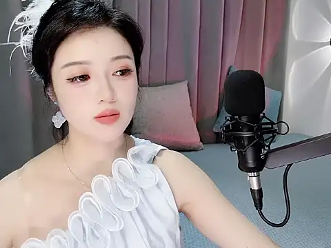 Snapshot of Momo-Wow chatting on 06-05-26, 04:50 Momo-Wow online show from 06-05-26, 04:50