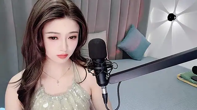 Momo-Wow online show from 06-16-26, 06:13