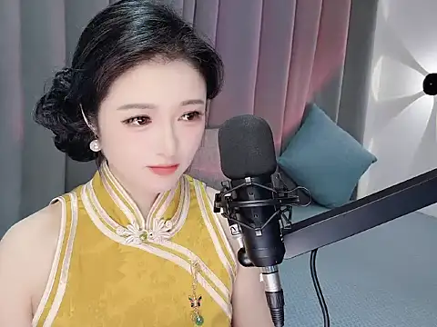 Snapshot of Momo-Wow chatting on 06-11-26, 06:32 Momo-Wow online show from 06-11-26, 06:32