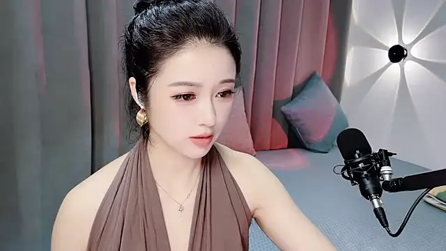 Momo-Wow online show from 06-24-26, 06:23