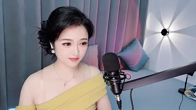 Momo-Wow online show from 07-17-26, 07:38
