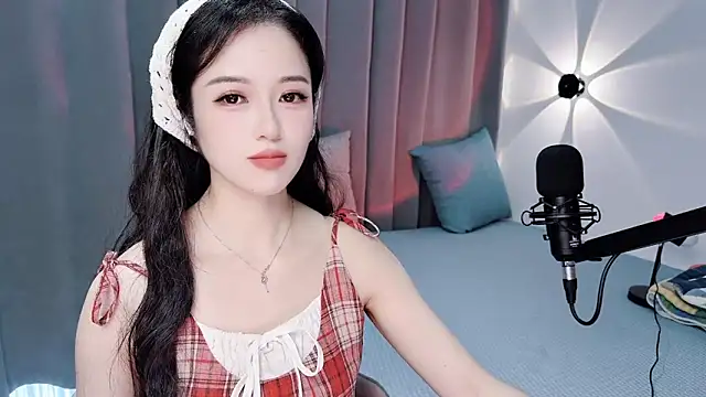 Momo-Wow online show from 07-12-26, 06:03