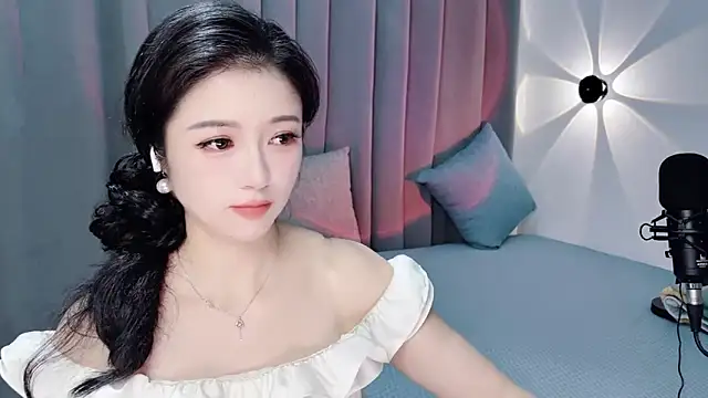 Momo-Wow online show from 07-08-26, 06:25