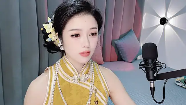 Momo-Wow online show from 06-26-26, 06:19