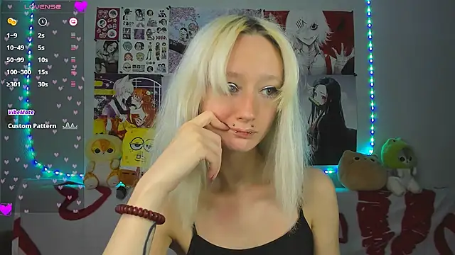Snapshot of Katia_Nabiee chatting on 06-01-26, 05:01 Katia Nabiee online show from 06-01-26, 05:01