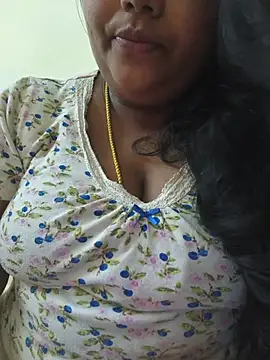 Snapshot of meenaqueen chatting on 06-04-26, 08:41 meenaqueen online show from 06-04-26, 08:41