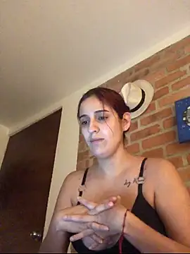 Snapshot of Sweet-Zoey chatting on 06-10-26, 02:29 Sweet-Zoey online show from 06-10-26, 02:29