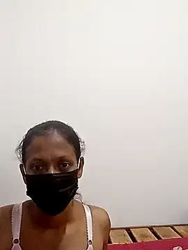 Snapshot of slfuncouple chatting on 06-06-26, 03:01 slfuncouple online show from 06-06-26, 03:01