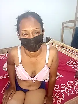 Snapshot of slfuncouple chatting on 06-20-26, 04:28 slfuncouple online show from 06-20-26, 04:28
