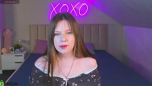 Snapshot of Violeta_Paul chatting on 06-07-26, 01:00 Violeta Paul online show from 06-07-26, 01:00