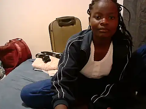 Snapshot of BerryJulie chatting on 06-02-26, 03:01 BerryJulie online show from 06-02-26, 03:01