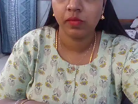 Snapshot of Tamil_hot_Meenu chatting on 06-17-26, 09:08 Tamil hot Meenu online show from 06-17-26, 09:08