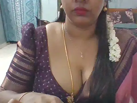 Snapshot of Tamil_hot_Meenu chatting on 07-21-26, 05:25 Tamil hot Meenu online show from 07-21-26, 05:25