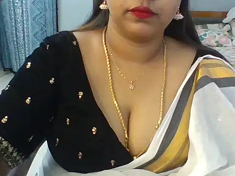 Snapshot of Tamil_hot_Meenu chatting on 06-23-26, 06:11 Tamil hot Meenu online show from 06-23-26, 06:11
