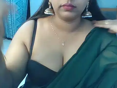 Snapshot of Tamil_hot_Meenu chatting on 06-13-26, 07:06 Tamil hot Meenu online show from 06-13-26, 07:06