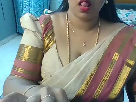 Snapshot of Tamil_hot_Meenu chatting on 06-26-26, 04:24 Tamil hot Meenu online show from 06-26-26, 04:24