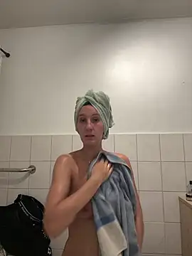 PregnantEmilia online show from 06-20-26, 08:14