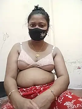 Snapshot of Uma_2 chatting on 06-05-26, 05:01 Uma 2 online show from 06-05-26, 05:01